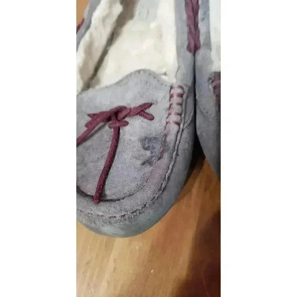 UGG Australia Brett slippers womens size 7 grey and‎ purple runs big suede - Picture 4 of 7